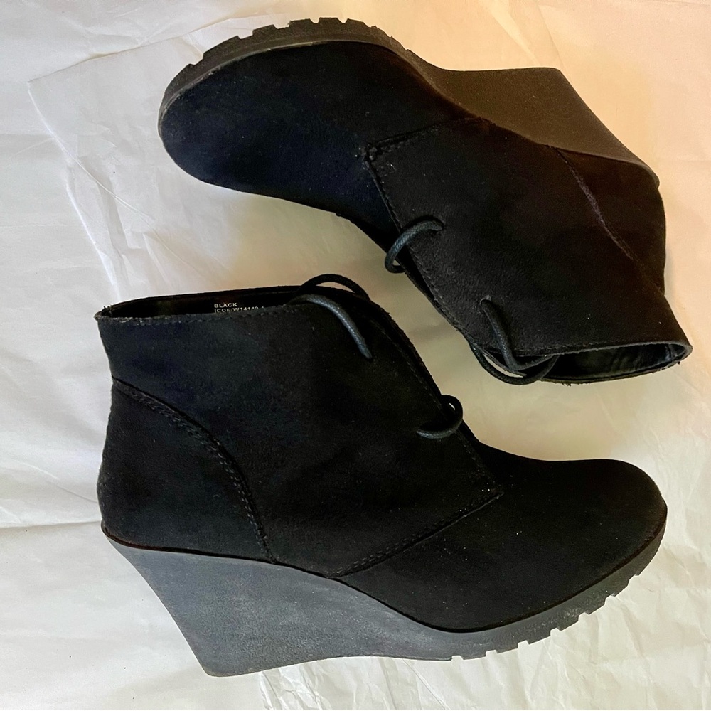 White Mountain Black Ankle Boots Suede Leather Vegan